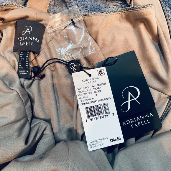 NWT Adrianna Papell Embellished Metallic Gown - Picture 8 of 8